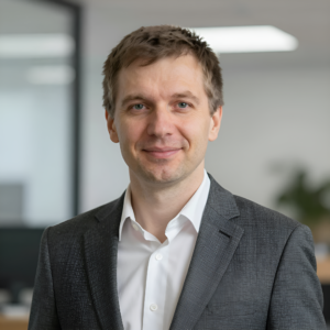 Виктор Степанов